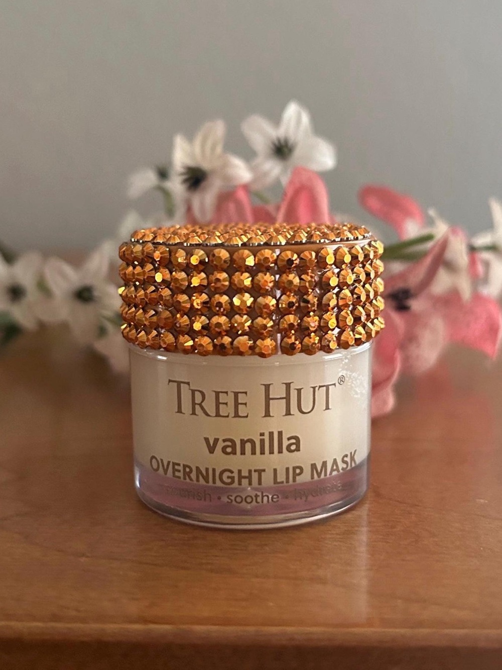 Tree Hut Vanilla Overnight Lip Mask with Amber Bedazzled Lid